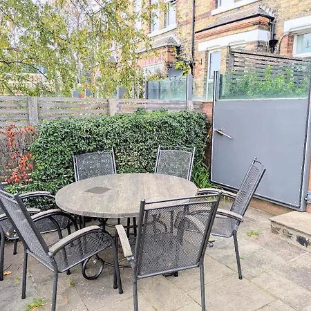 Riverside House - With Parking Йорк