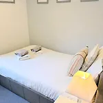 Riverside House - With Parking * York