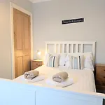 Riverside House - With Parking *