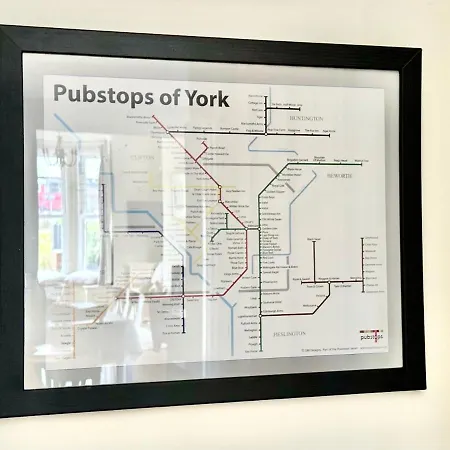 Riverside House - With Parking Holiday home York