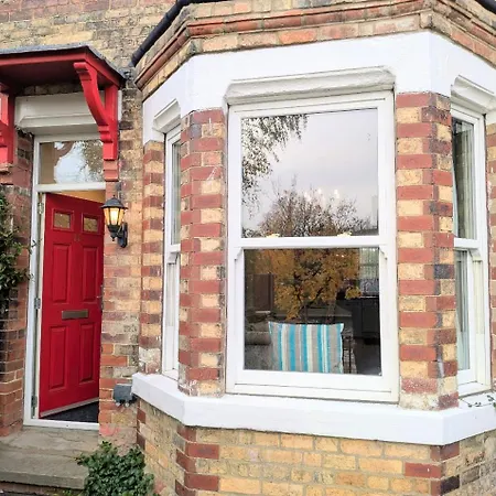 Holiday home Riverside House - With Parking *