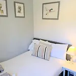 Riverside House - With Parking * York