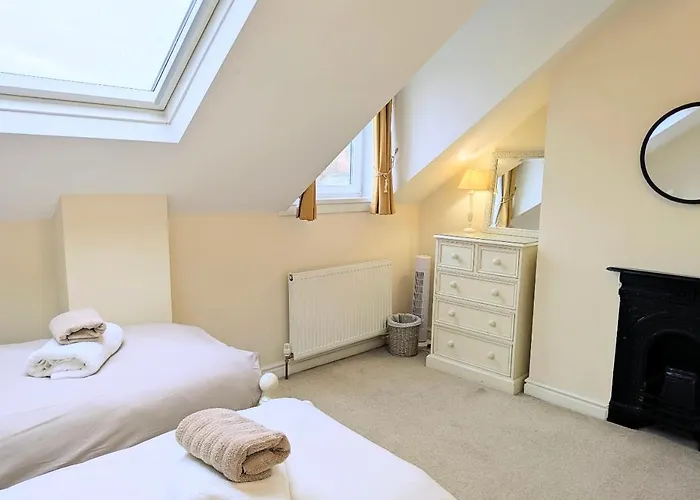 Сasa de vacaciones Riverside House - With Parking