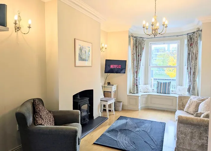 Riverside House - With Parking Сasa de vacaciones York